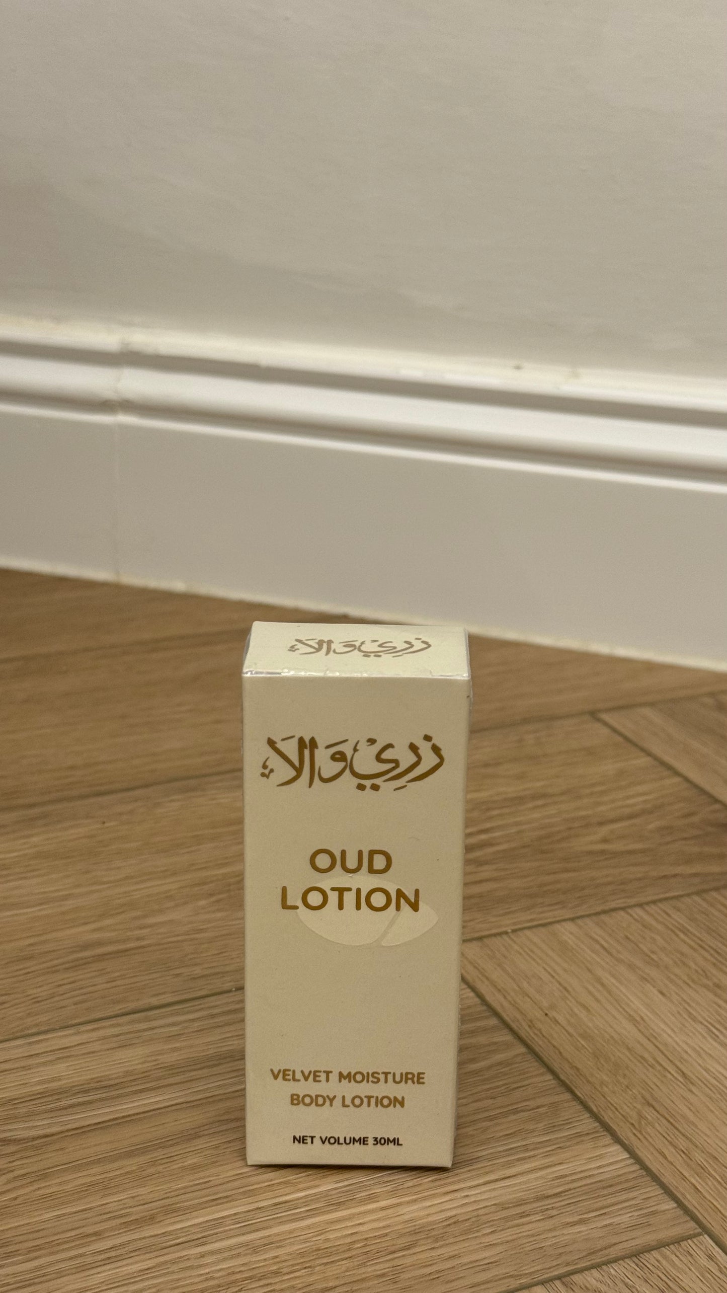 عود لوشن من زري والا