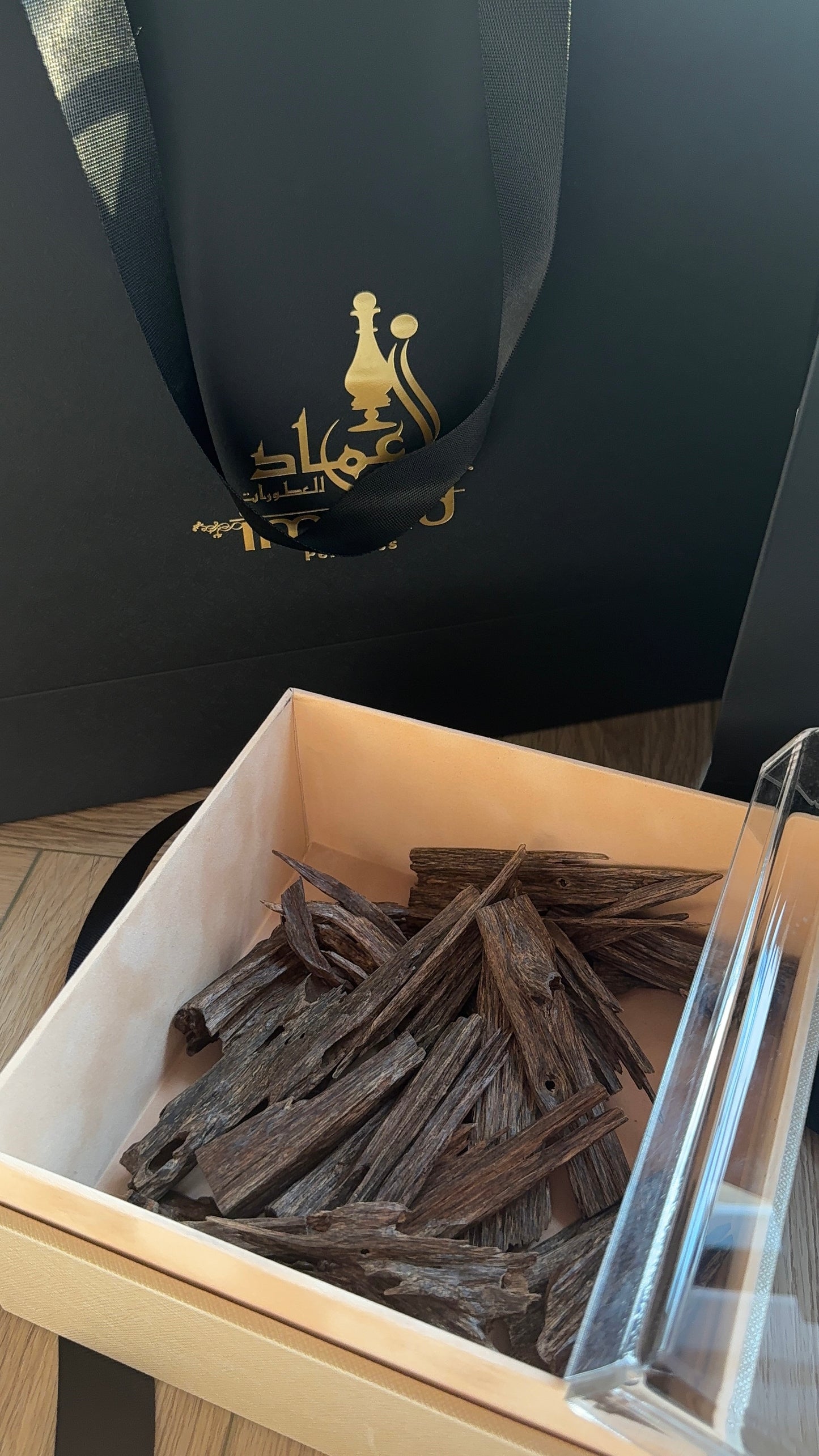 عود المعاريس بحجم ١٠٠ جرام في الباكج المميز
