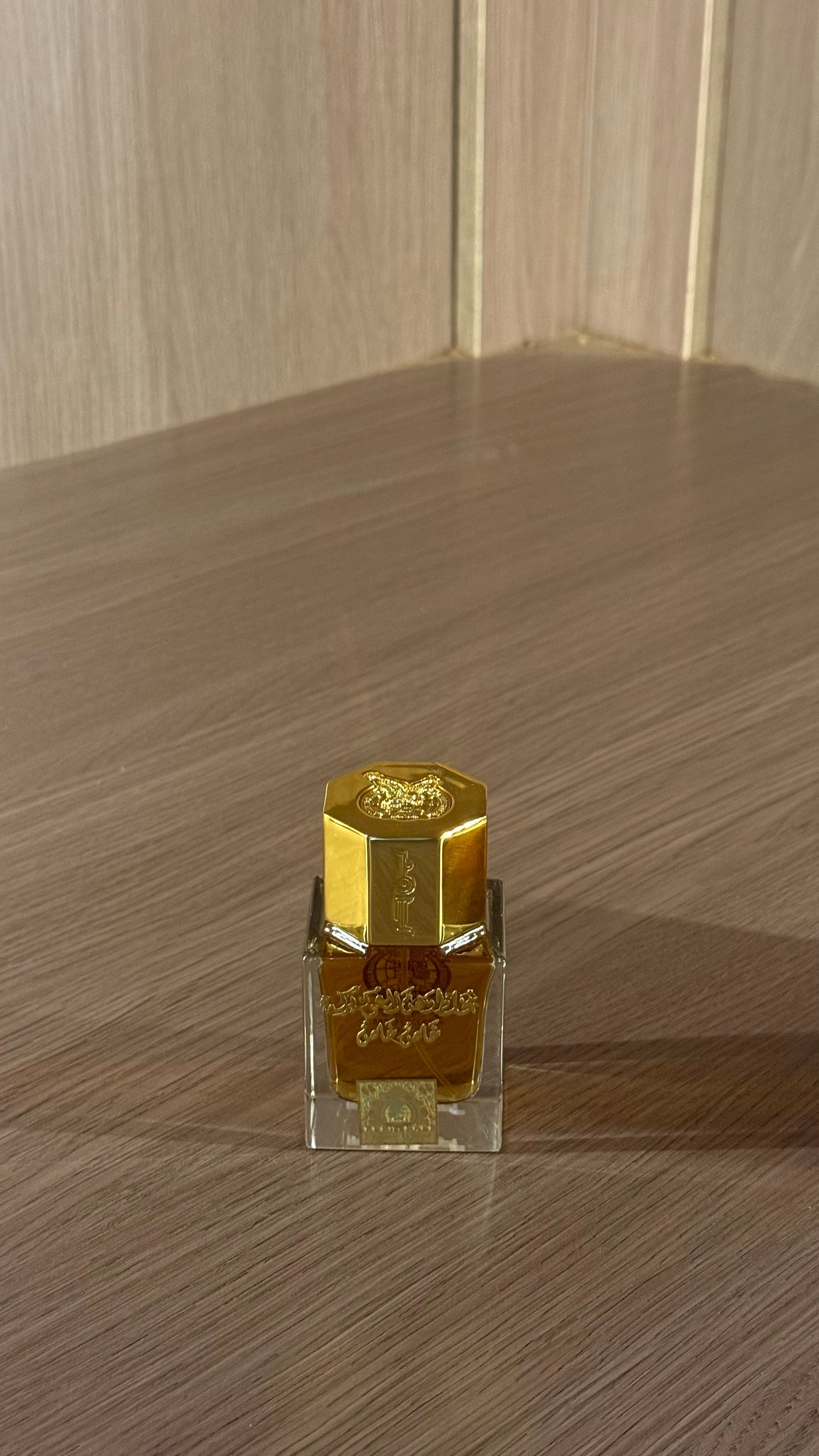 عطر مخلط دهن عود بركة خاص خاص
