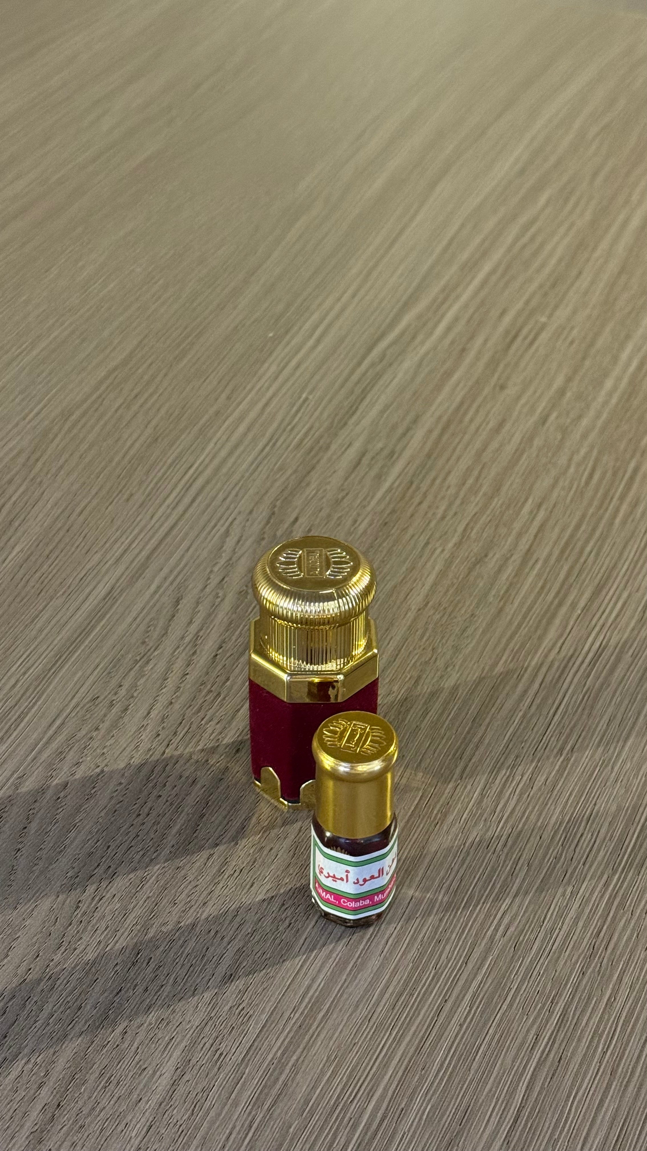 دهن عود أميري بحجم ربع توله (٣مل)