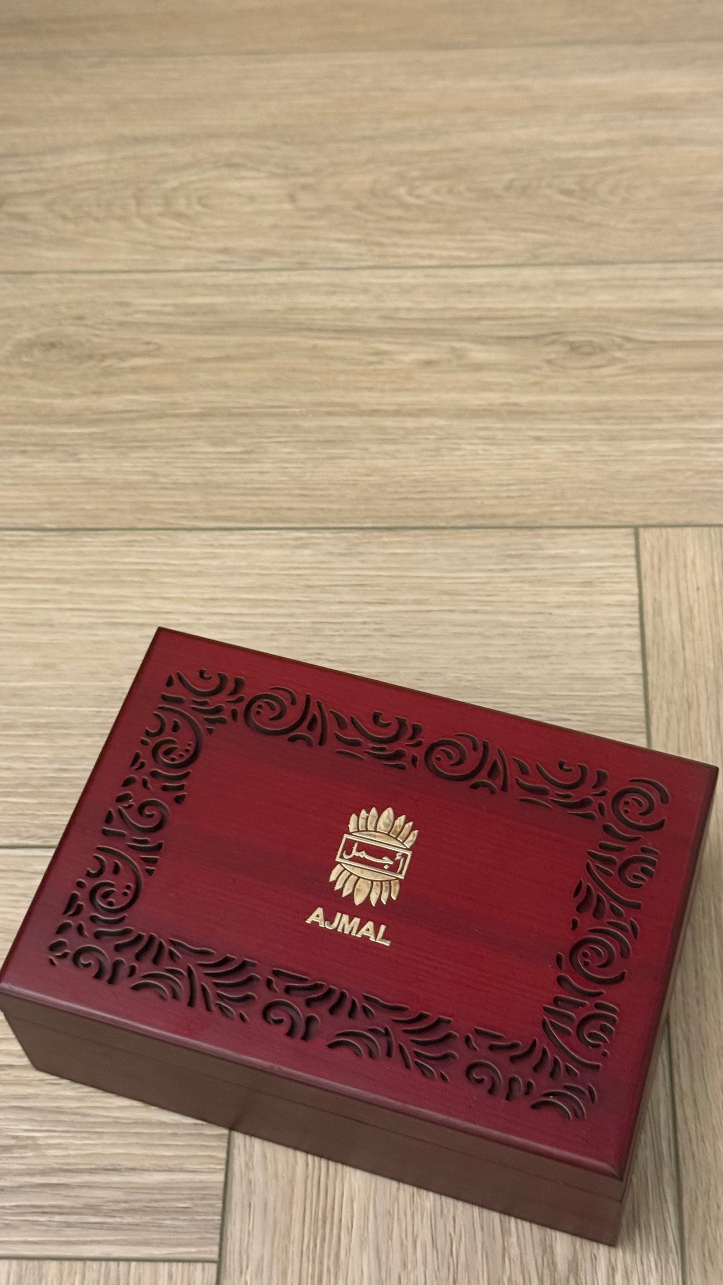 عود 35 AHM بحجم ٥٠ جرام مع بكس اجمل المميز