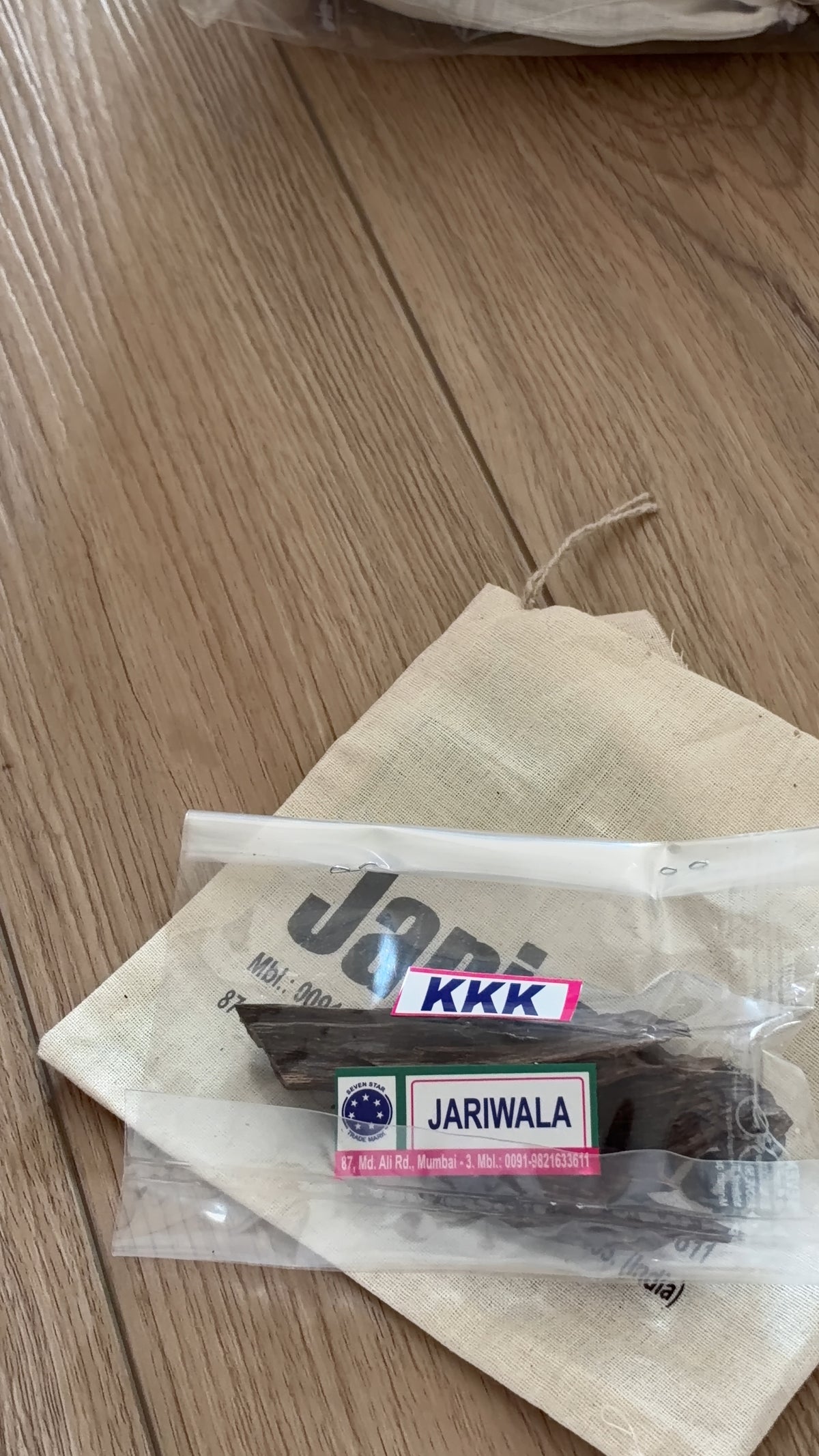 عود KKK بحجم ١٠ جرام